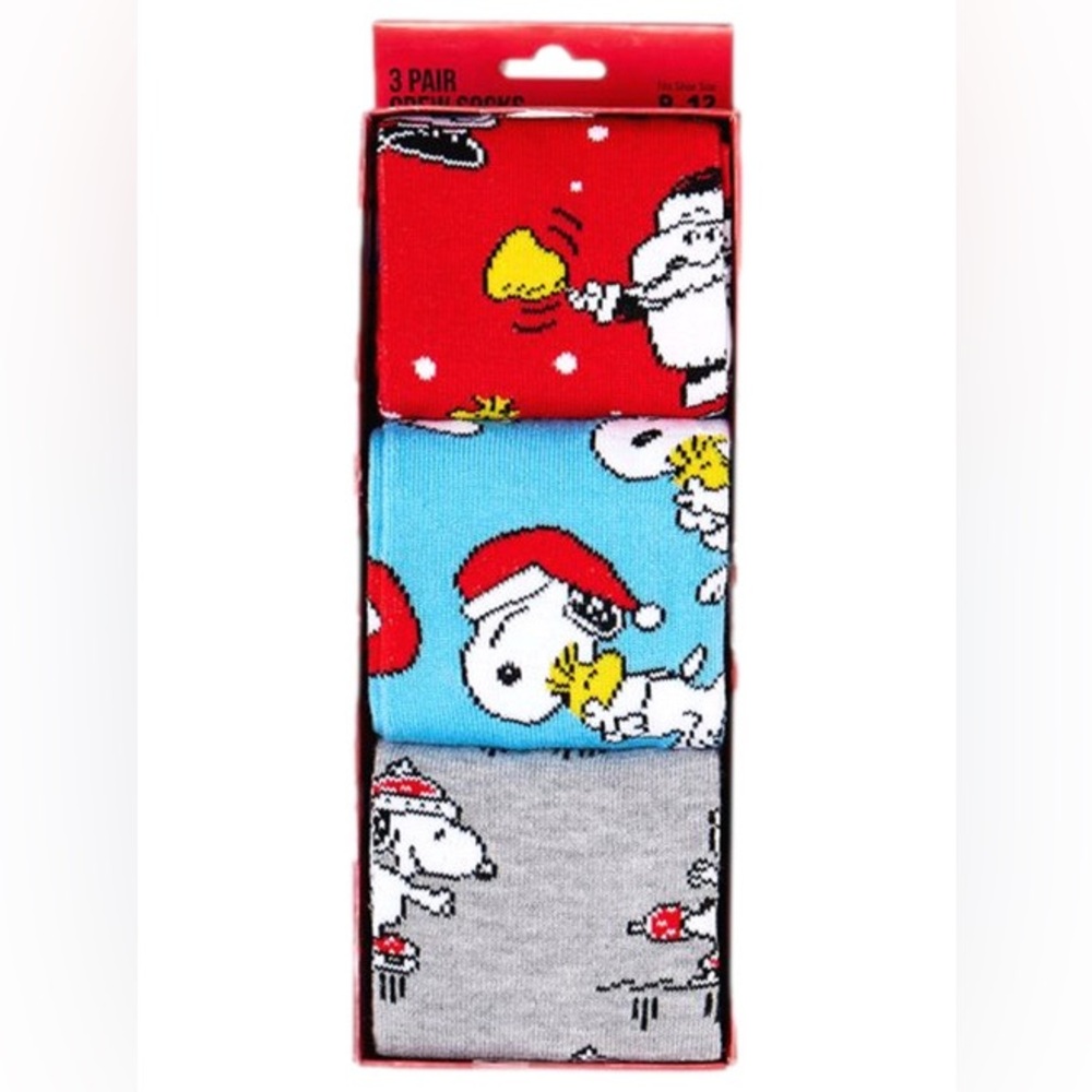 Bioworld 3-Pack of Peanuts Christmas Themed Crew Socks Size 8-12